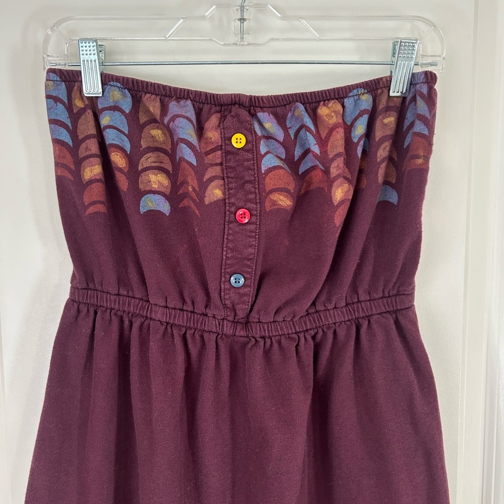 Scrapbook Strapless Maroon Dress with Blue and Rust Details - Picture 2 of 8